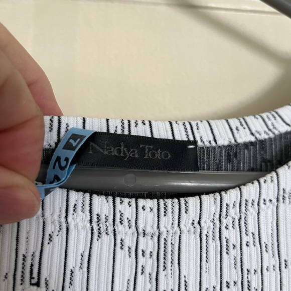 Nadya Toto gorgeous body con dress size Med - Picture 2 of 3